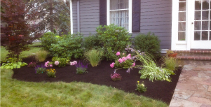 13-Residential-Callout-Planting-Mulching-100