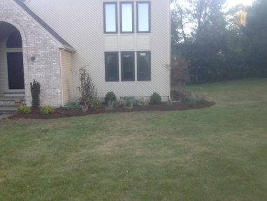 Reliable landscaper near Derry NH for residential plantings and mulching.
