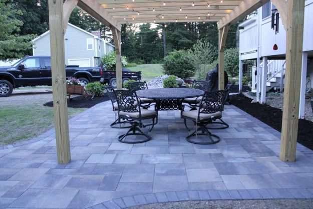 Reliable landscaper near Derry NH for residential patio installation.