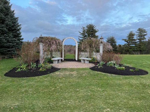 Reliable landscaper near Manchester NH for commercial wedding space.