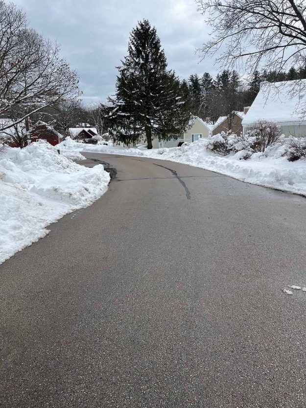 Reliable landscaper near Manchester NH for commercial snow removal