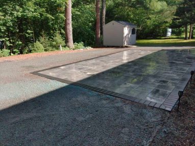 Reliable landscaper near Derry NH for residential patio.