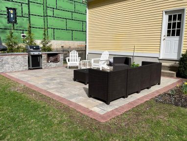 Reliable landscaper for residential patio hardscaping with outdoor kitchen.